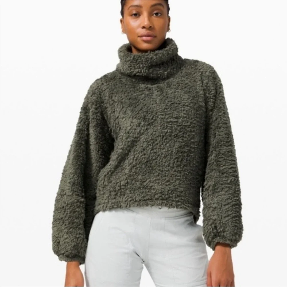 Lululemon Restore Warm Sherpa Pullover, Dark Green Size M/L
